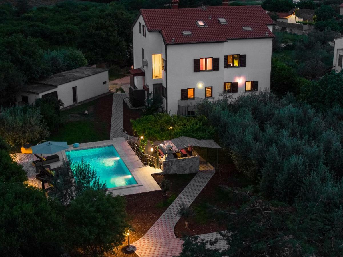 Holiday Home Mara Fondole Exterior foto
